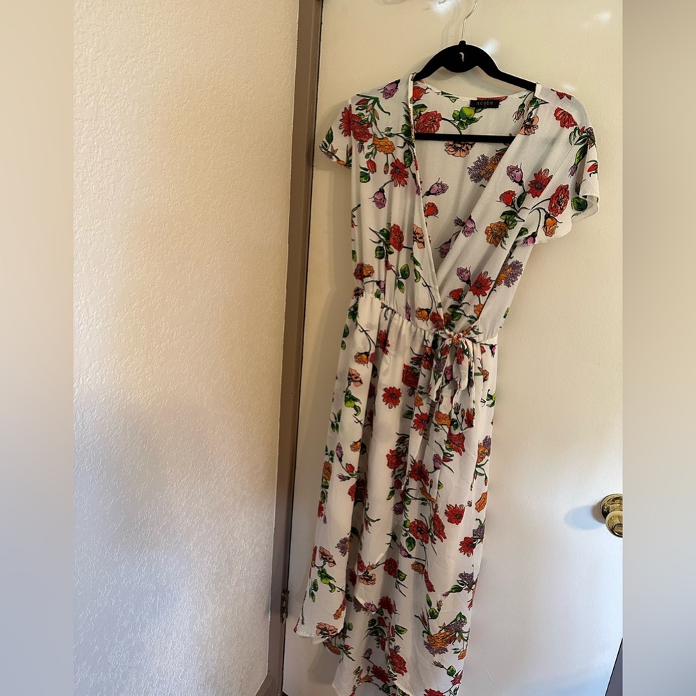 White midi floral dress